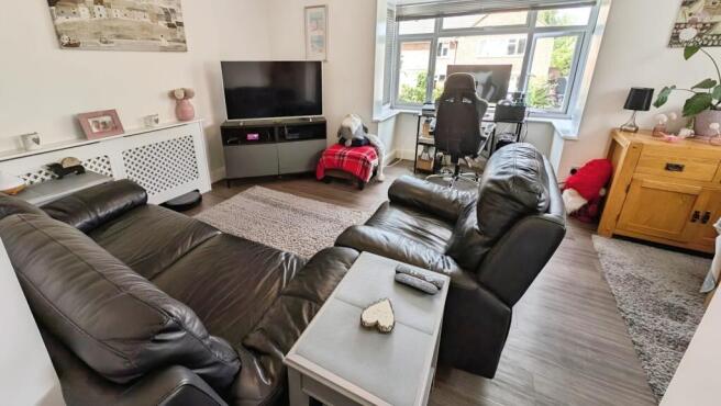 pbox-living_room-313693.jpg