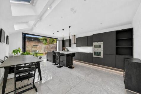 Waldeck Road, Turnpike Lane