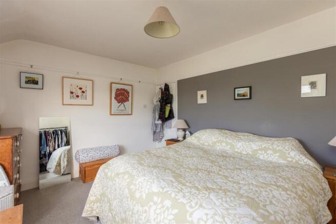 Oakleigh Bedroom 1-3.jpg
