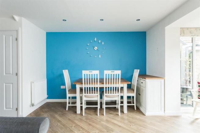 3 bed Semi-Detached for sale Image 10