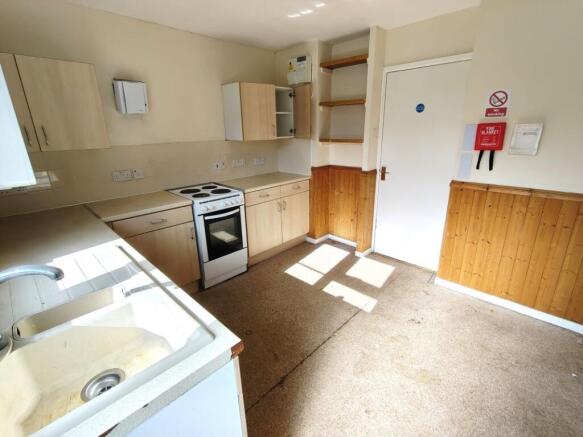 94 Kingshurst Way, Birmingham, B37 6JQ photo 4