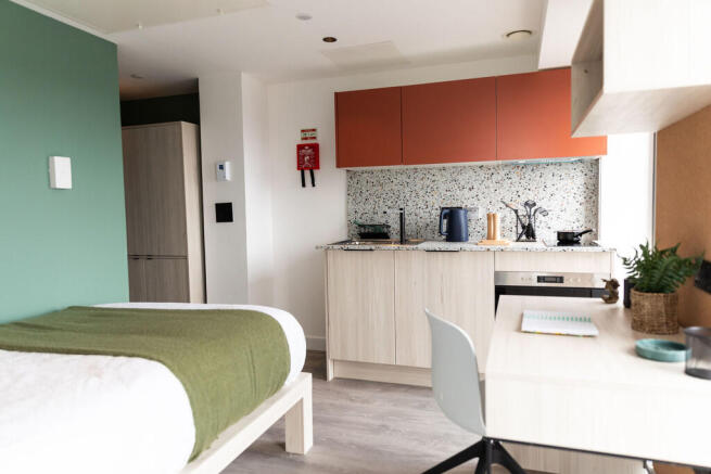 Standard Studio (...