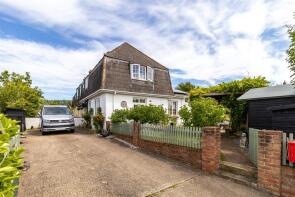 Sun Cottage, Main Road, Yarmouth PO41 0TD