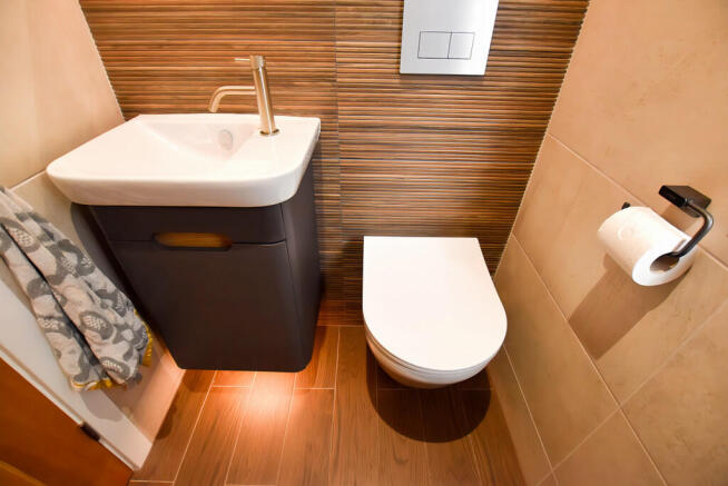 GF WC