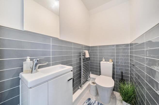 3 bed Terraced for sale Image 4