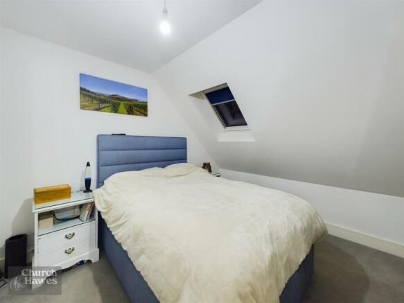 bed1.jpg