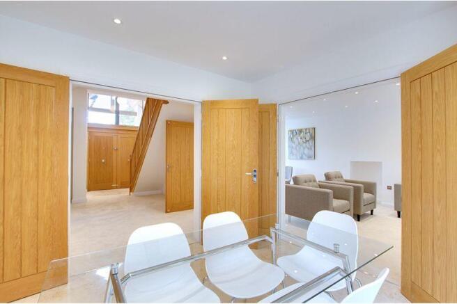 Living Room/Ha...