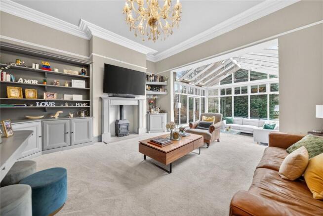 9 bed Detached for sale Image 6