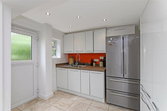 4 bed Detached for sale Image 5