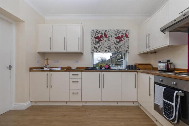 2 bed Semi-Detached Bungalow for sale Image 4