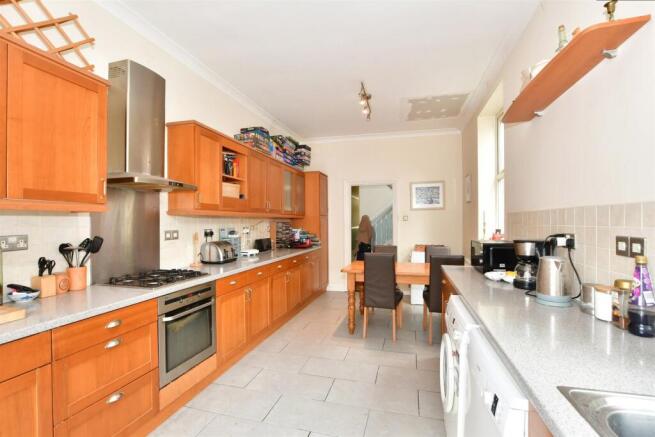 Kitchen/ Breakfast Room
