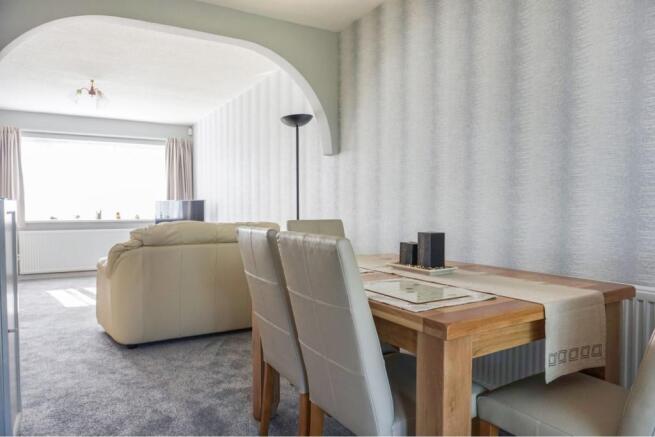 Lounge/Dining Room