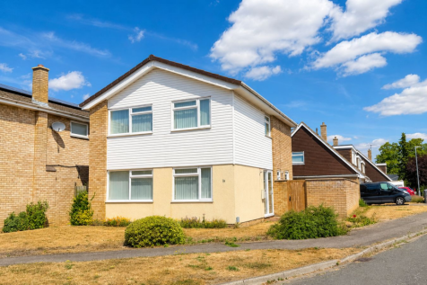 Mowbray Crescent, Stotfold, Hitchin, SG5
