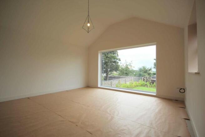 3 bed Detached Bungalow for sale Image 4