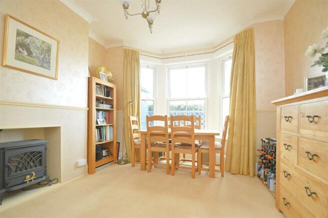 DiningRoom.jpg