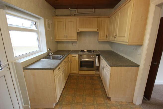 01. kitchen 2.JPG