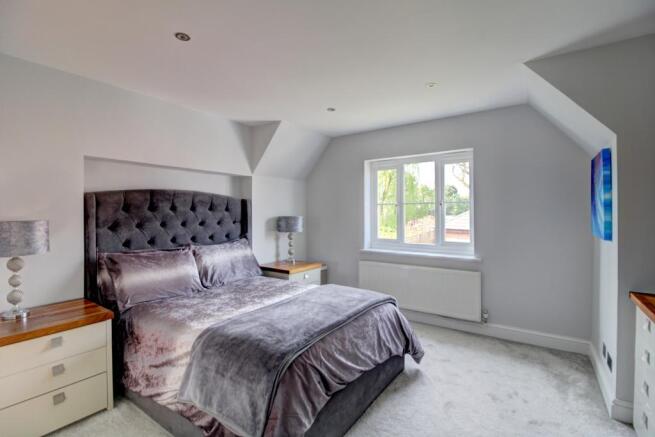 Bed 1.1