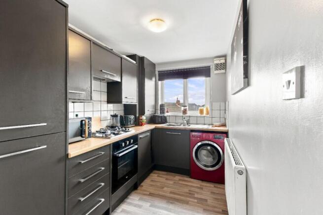 2 bed Apartment for sale Image 5