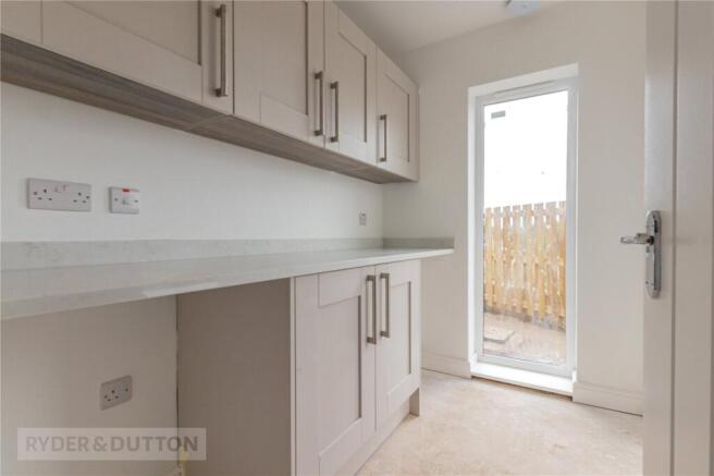 4 bed Detached for sale Image 7