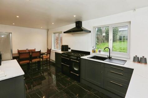 Cotton Close, Bishopstoke, EASTLEIGH