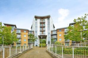 70, Kelvin Gate, Bracknell RG12 2TN