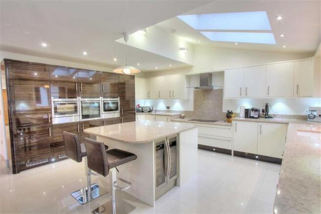 Kitchen/Dining/Family Room: