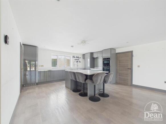Open Plan Kitchen/Family Room