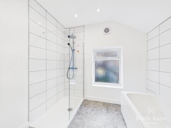 5 bed Terraced for sale Image 8