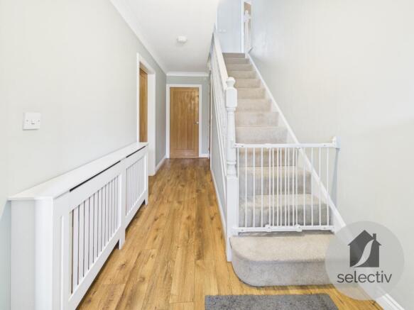 4 bed Detached for sale Image 11