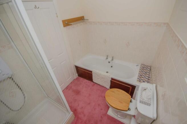 Bathroom.jpg