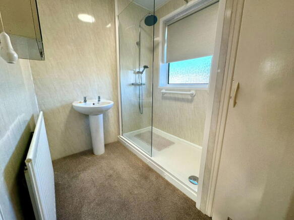 3 bed Semi-Detached for sale Image 11