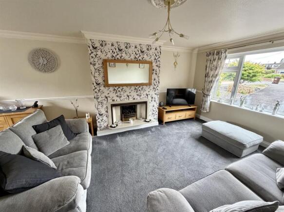 4 bed Semi-Detached for sale Image 9