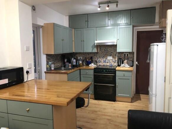 2 Bed Flat for Rent on Richard street