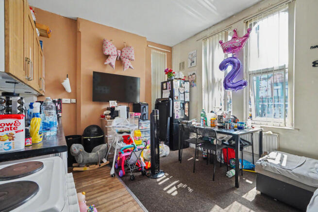 Flats 1-4, 406 Alfreton Road, Nottingham NG7 5NG