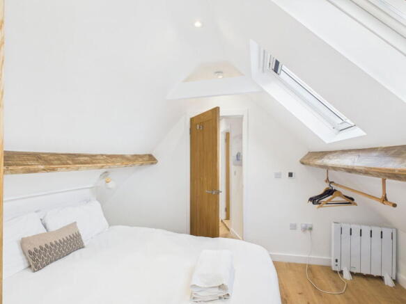 5 bed Block of Apartments for sale Image 10