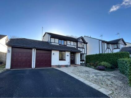 Taw Meadow Crescent, Fremington, Barnstaple, Devon, EX31