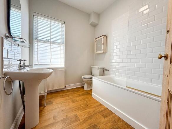 3 bed End of Terrace to rent Image 12