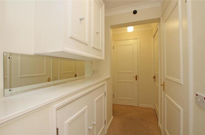 21TM - Entrance hall].jpg
