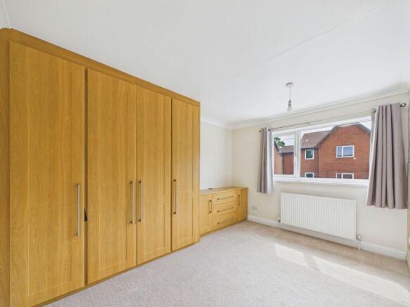 3 bed Terraced for sale Image 10