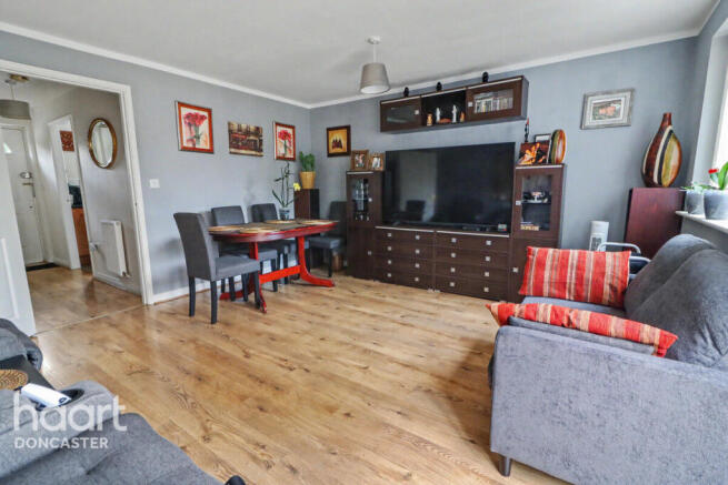 3 bed Terraced for sale Image 5