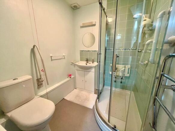Bathroom.jpg