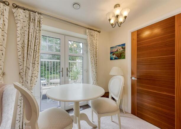 14 Clock Gardens-06.jpg