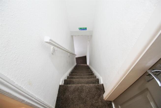 5 bed House Share to rent Image 8