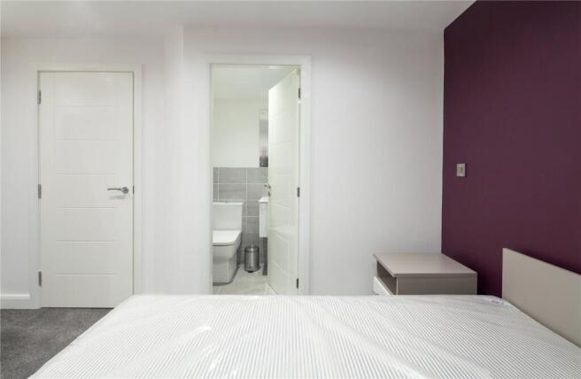 1 bed Terraced to rent Image 5