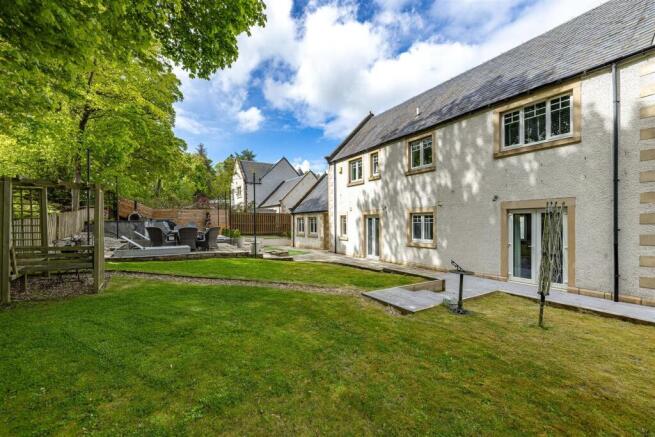 3 Harleyburn Court Outsides 11.JPG