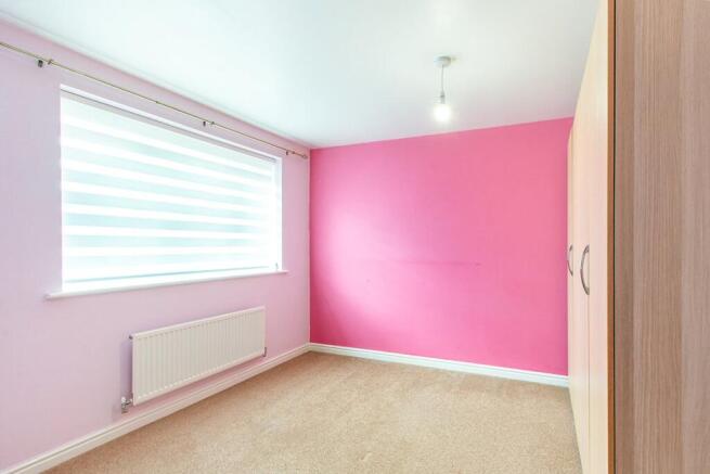 5 bed Detached to rent Image 6