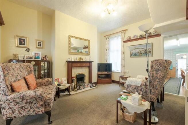 33 Cheltenham Street (1 of 18).jpg