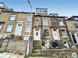 106, Newlands Place, Bradford BD3 0QB