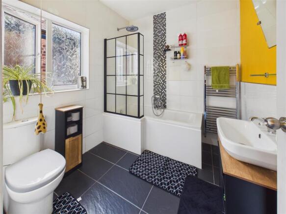 3 bed Semi-Detached for sale Image 12