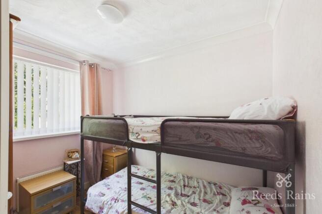 3 bed Terraced for sale Image 9